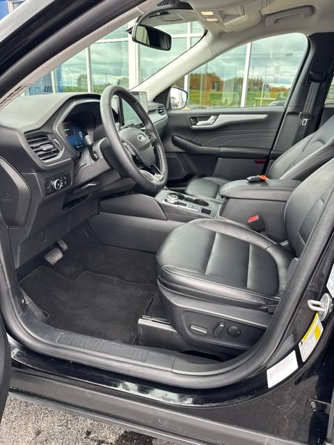 Used 2025 Ford Escape Platinum AWD/4WD image 8