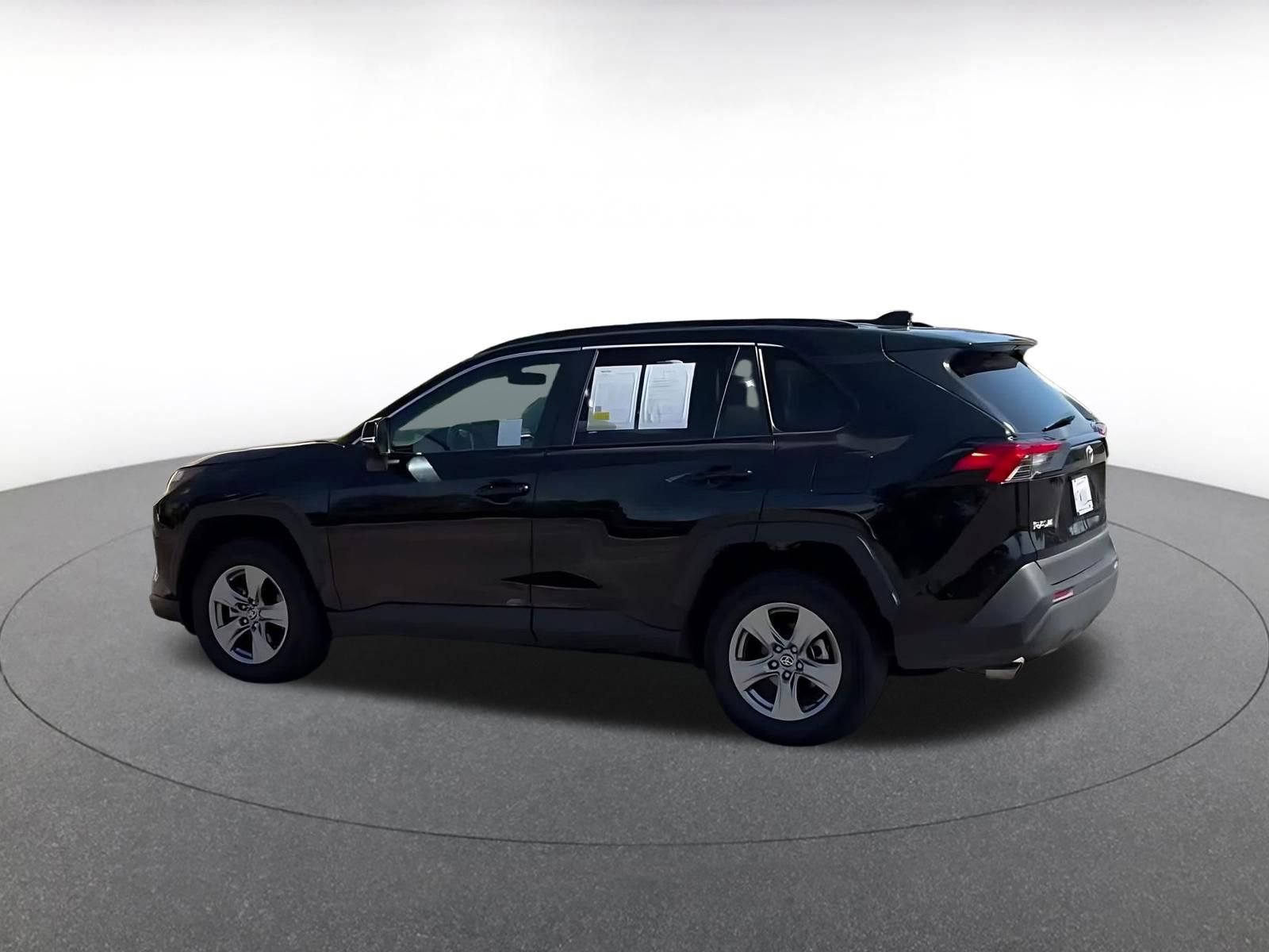 Used 2025 Toyota RAV4 XLE w/ Convenience Package AWD/4WD image 10