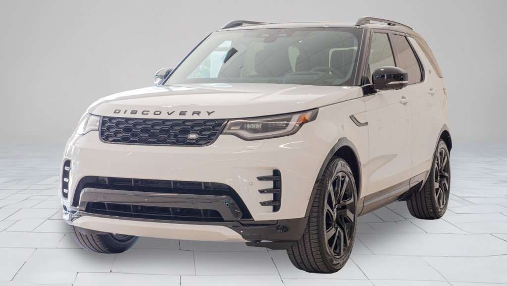 New 2024 Land Rover Discovery Dynamic SE