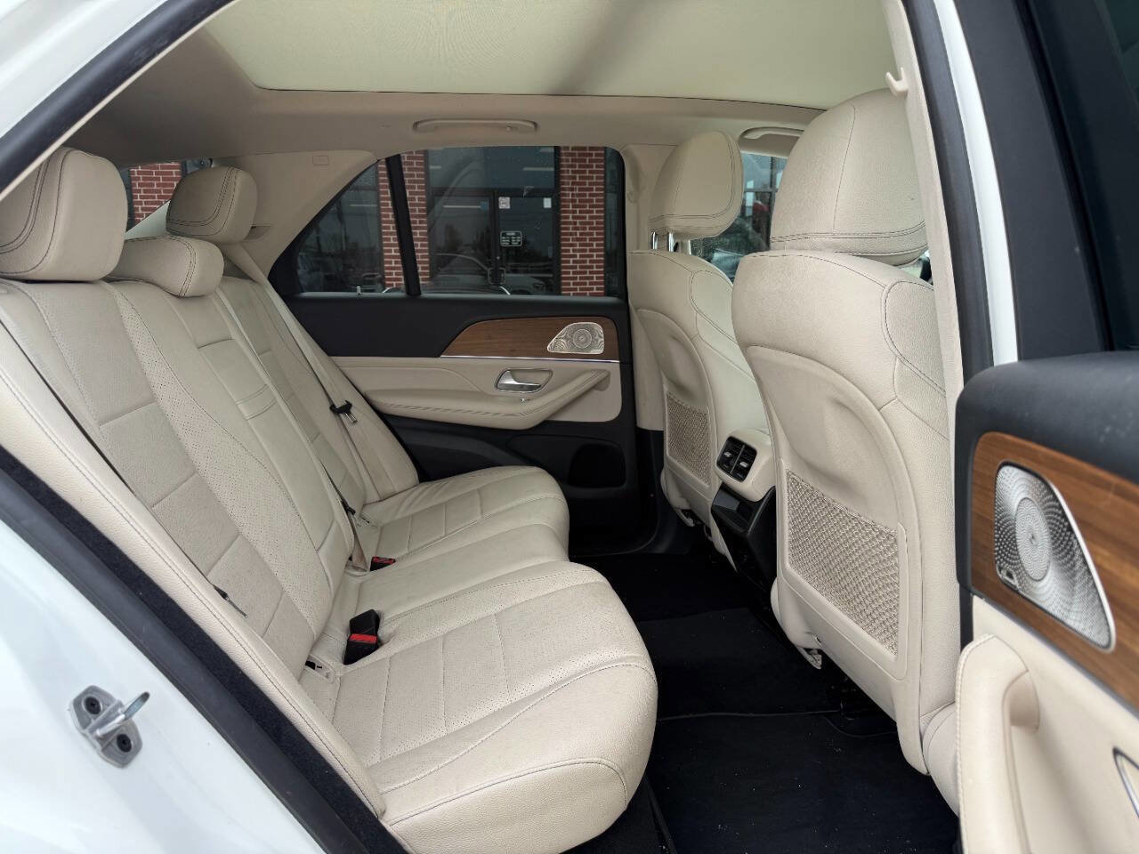 Used 2021 Mercedes-Benz GLE 350 w/ AMG Line Exterior image 8