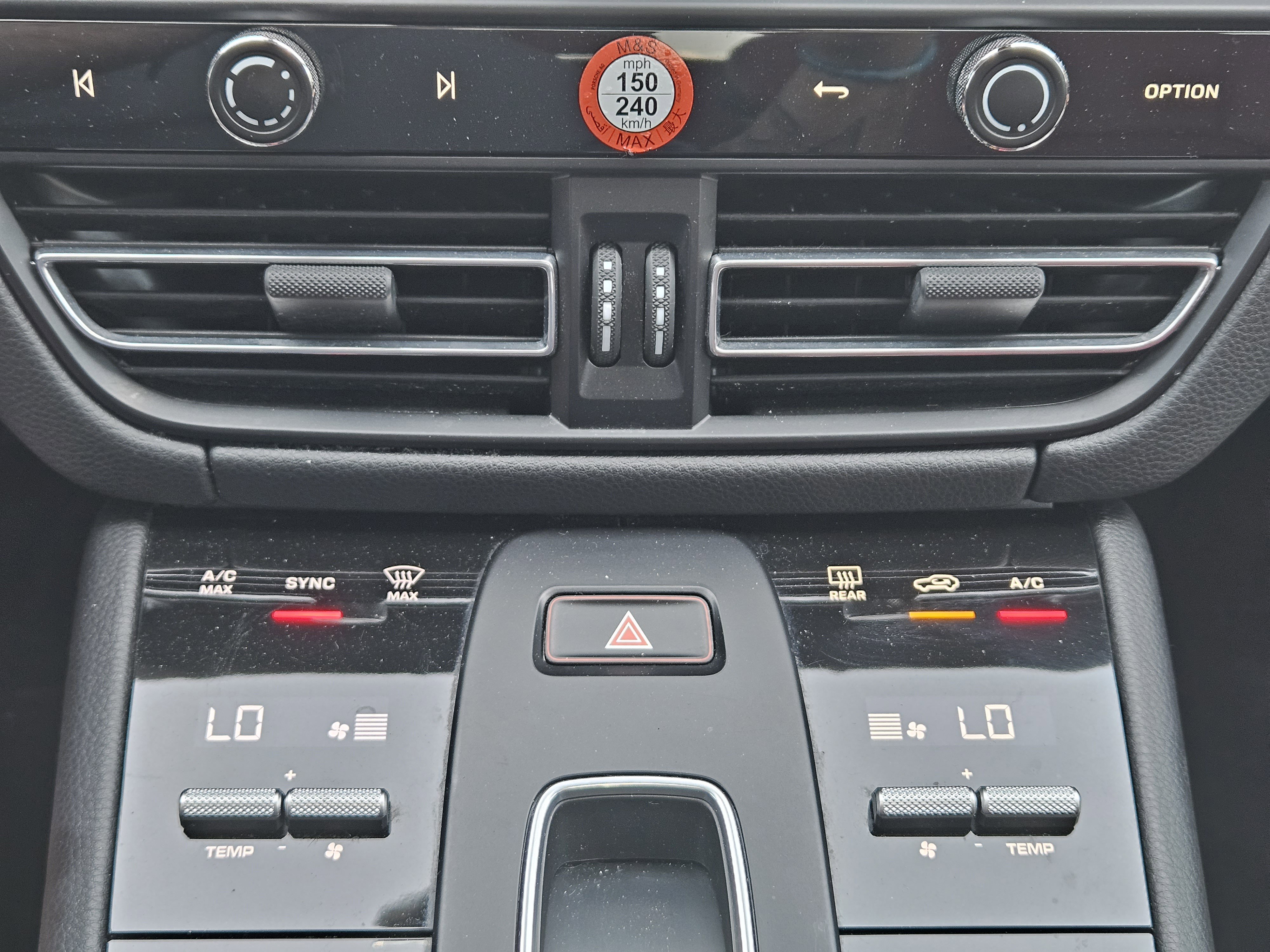 Certified 2023 Porsche Macan S image 19