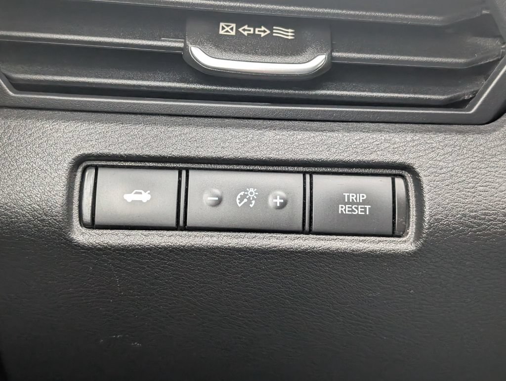Used 2023 Nissan Altima 2.5 S FWD image 11