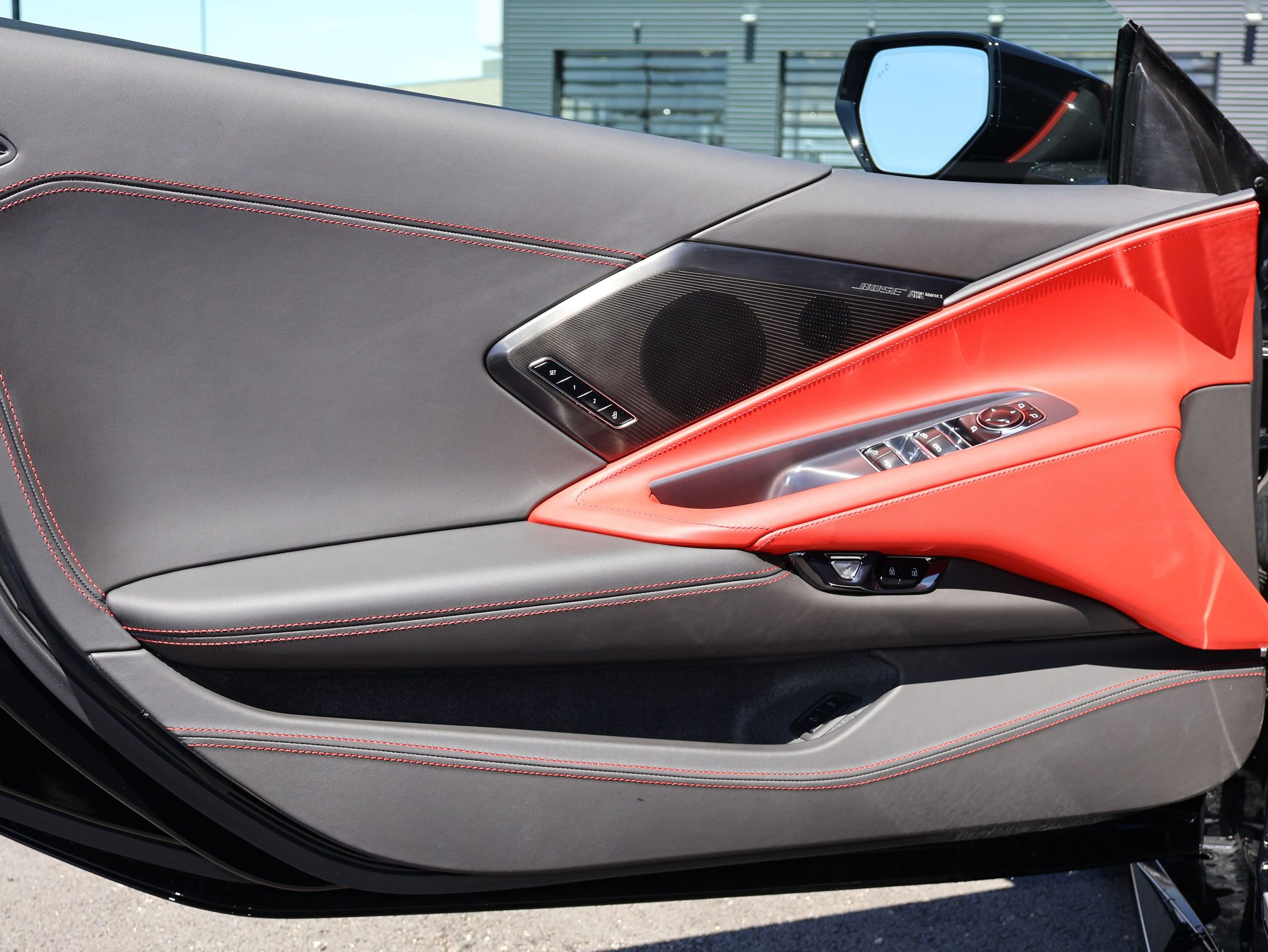 Used 2024 Chevrolet Corvette Stingray Premium Conv w/ Z51 Performance Package RWD image 9