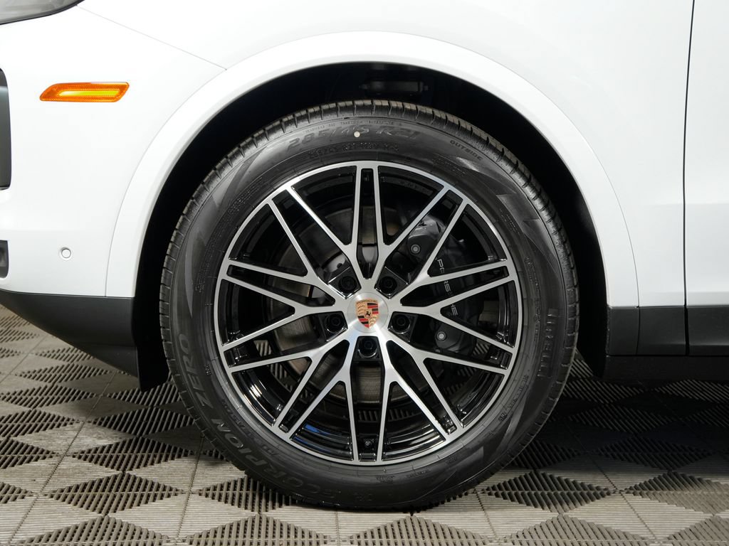 Certified 2026 Porsche Cayenne AWD/4WD image 39