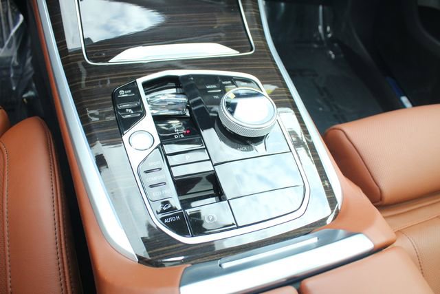 Used 2025 BMW X5 xDrive40i w/ Executive Package image 15