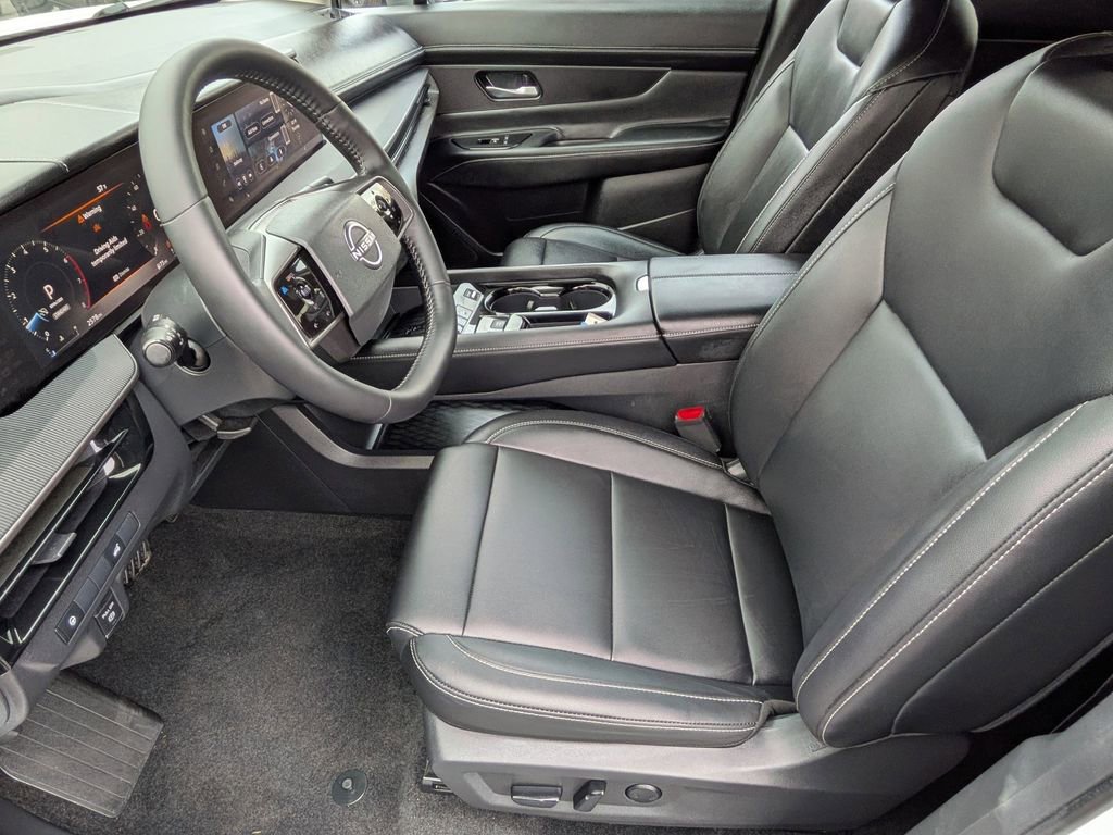 Used 2025 Nissan Murano SV image 11