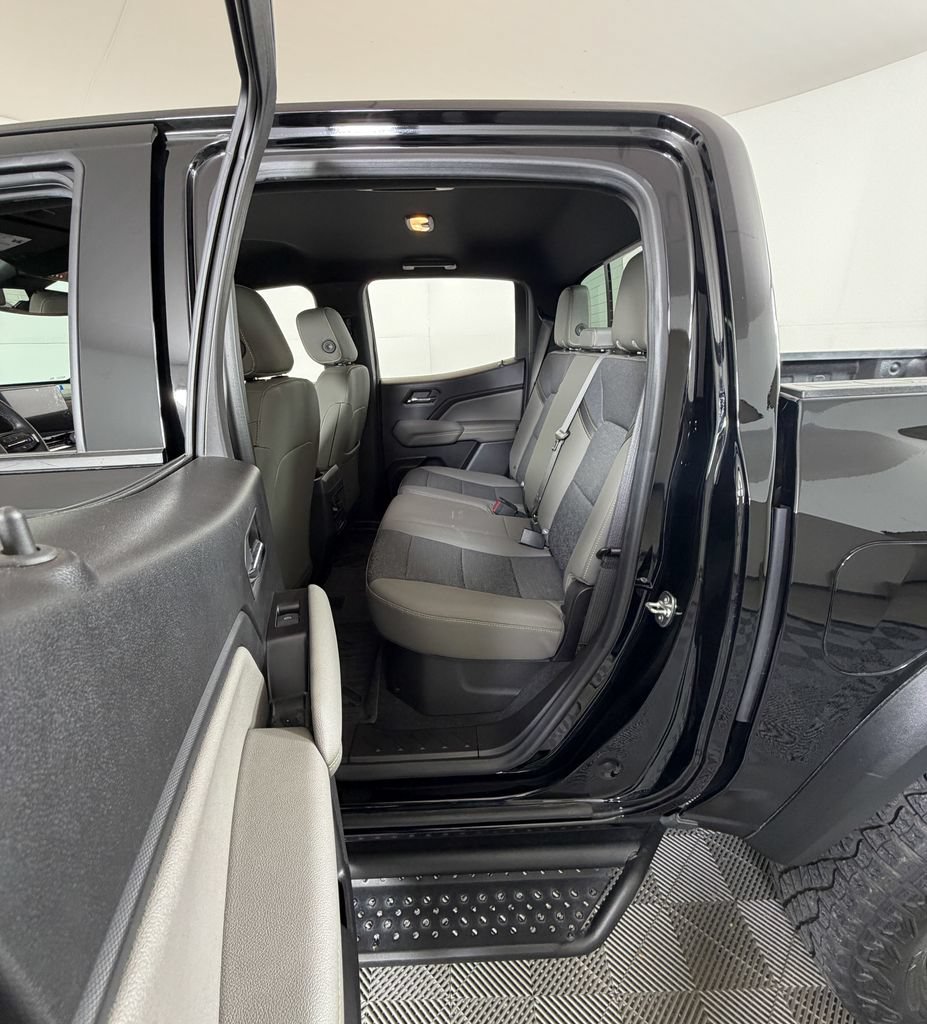 Used 2024 Chevrolet Colorado ZR2 w/ Technology Package AWD/4WD image 7