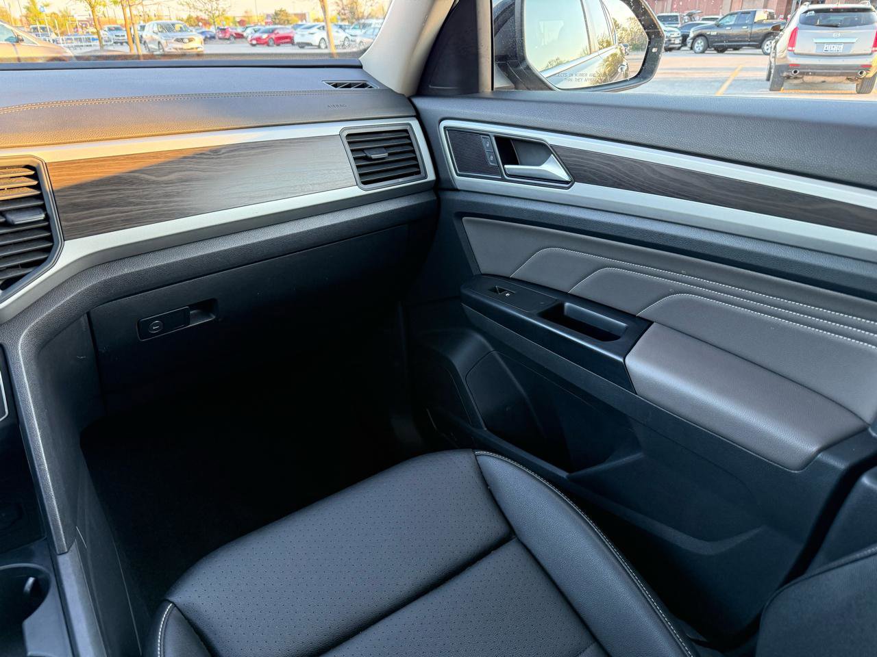 Used 2021 Volkswagen Atlas SE image 14