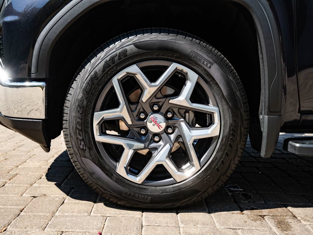 Used 2023 GMC Sierra 1500 SLT w/ SLT Premium Package AWD/4WD image 13