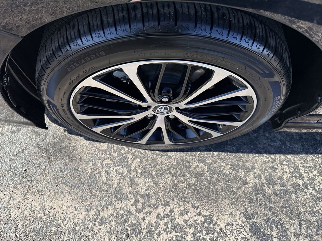 Used 2020 Toyota Camry SE image 40