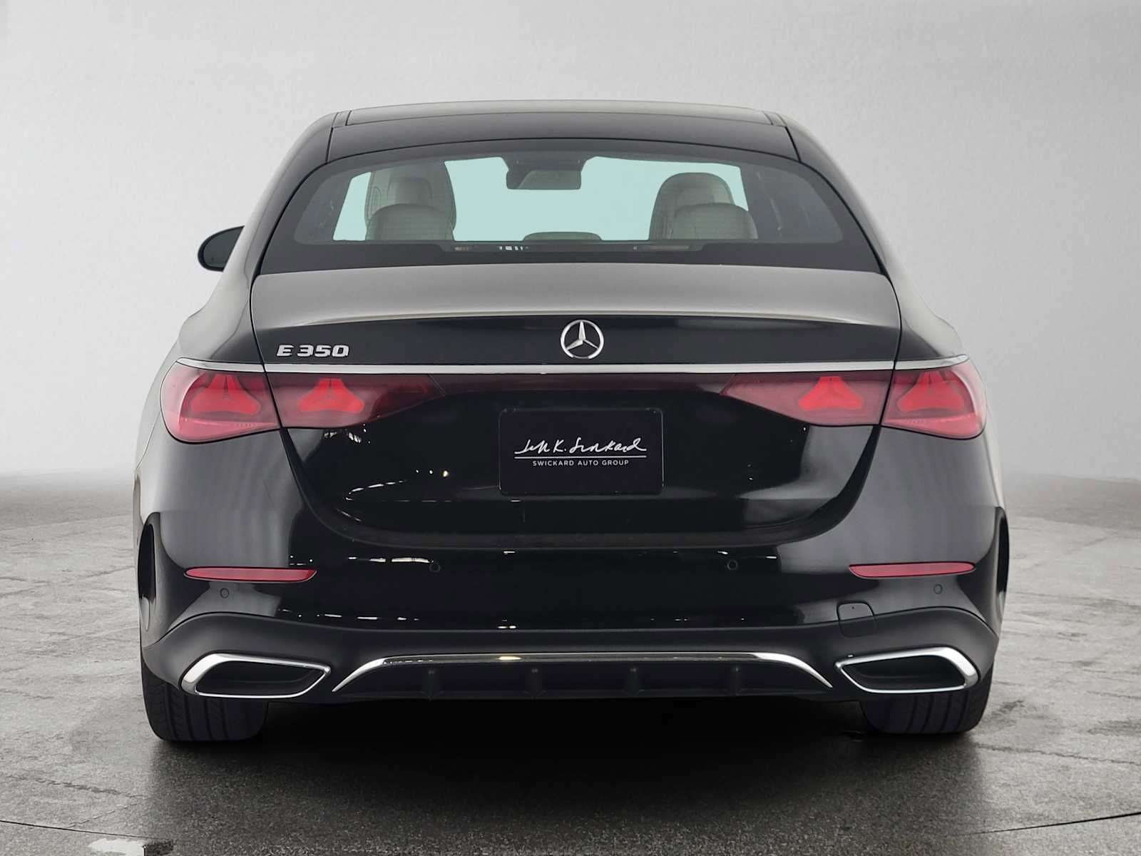 Used 2025 Mercedes-Benz E 350 Sedan image 4