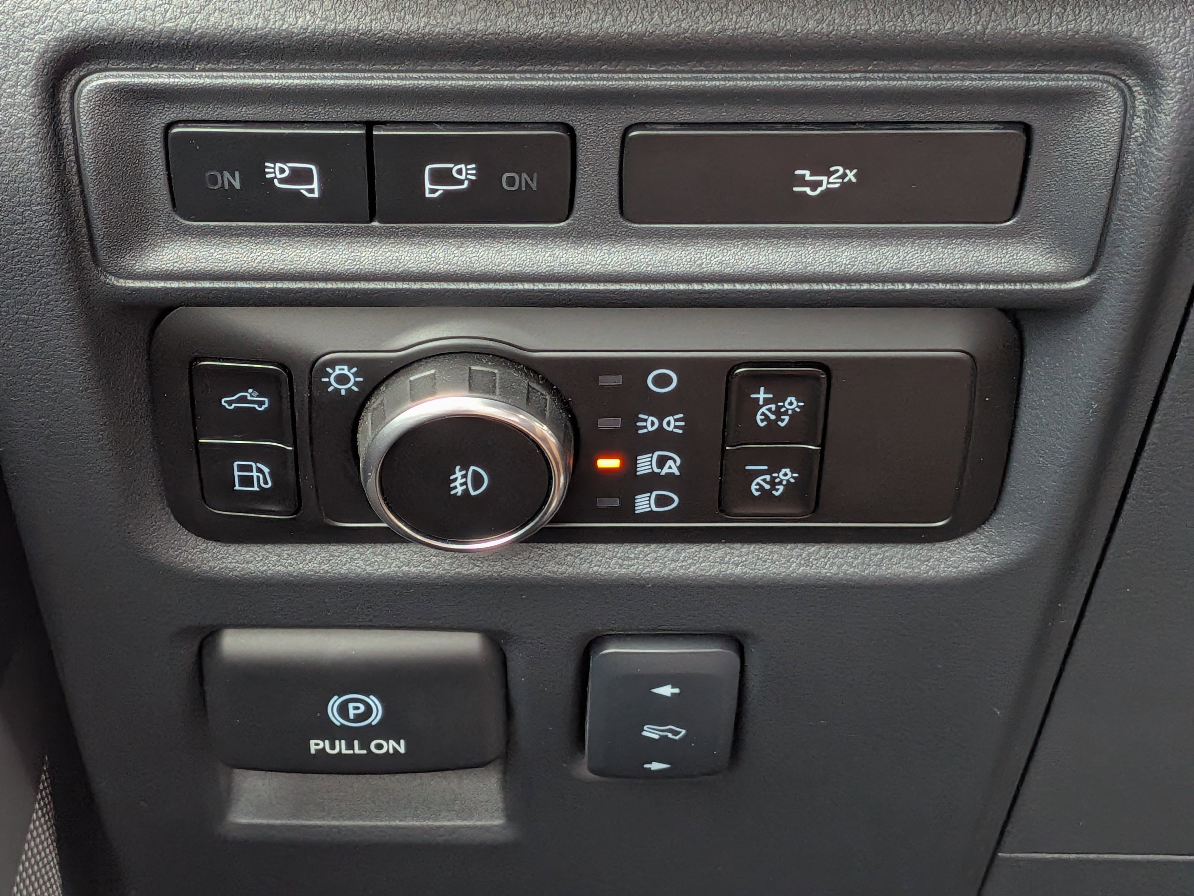 Used 2024 Ford F150 Lariat AWD/4WD image 24