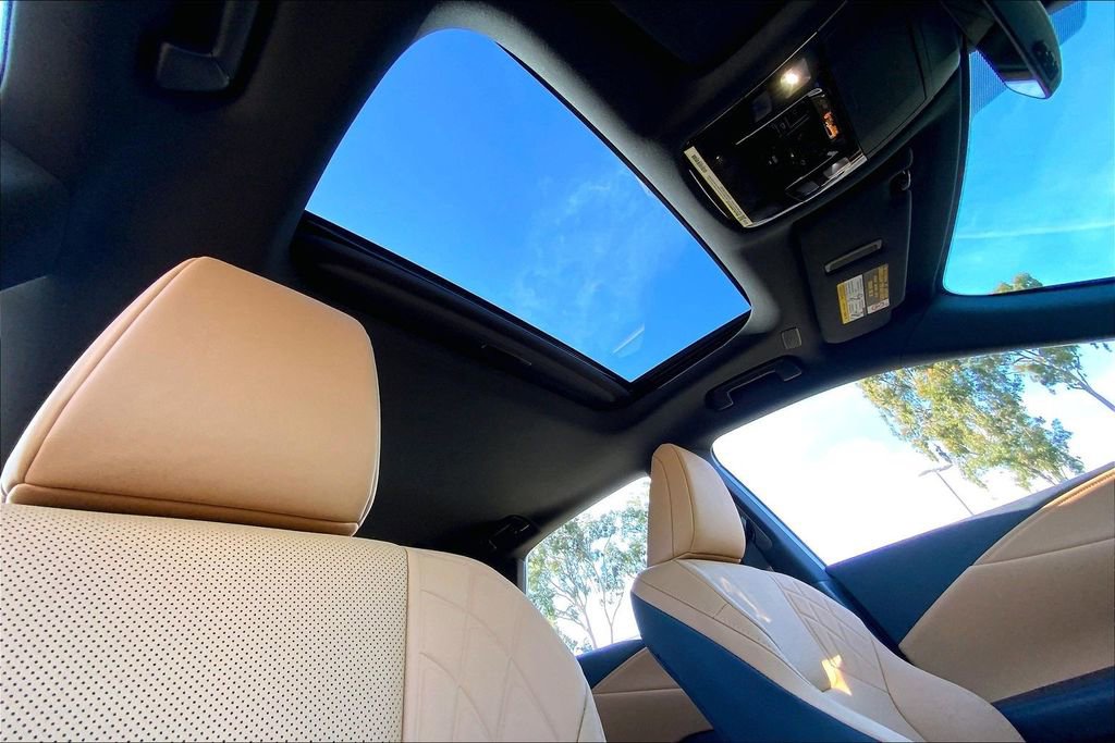 Used 2026 Lexus RX 350 Premium w/ Accessory Package (K3) image 13