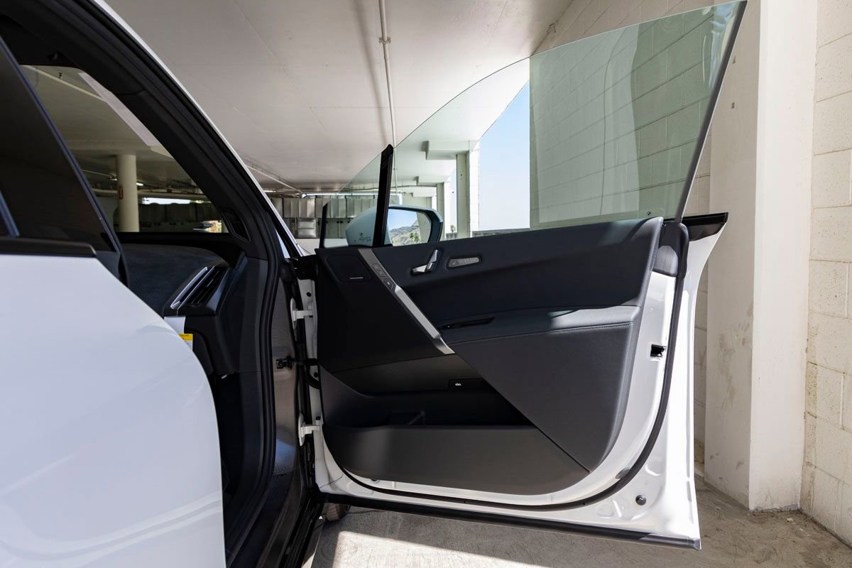 New 2026 BMW iX xDrive45 w/ M Sport Package image 26