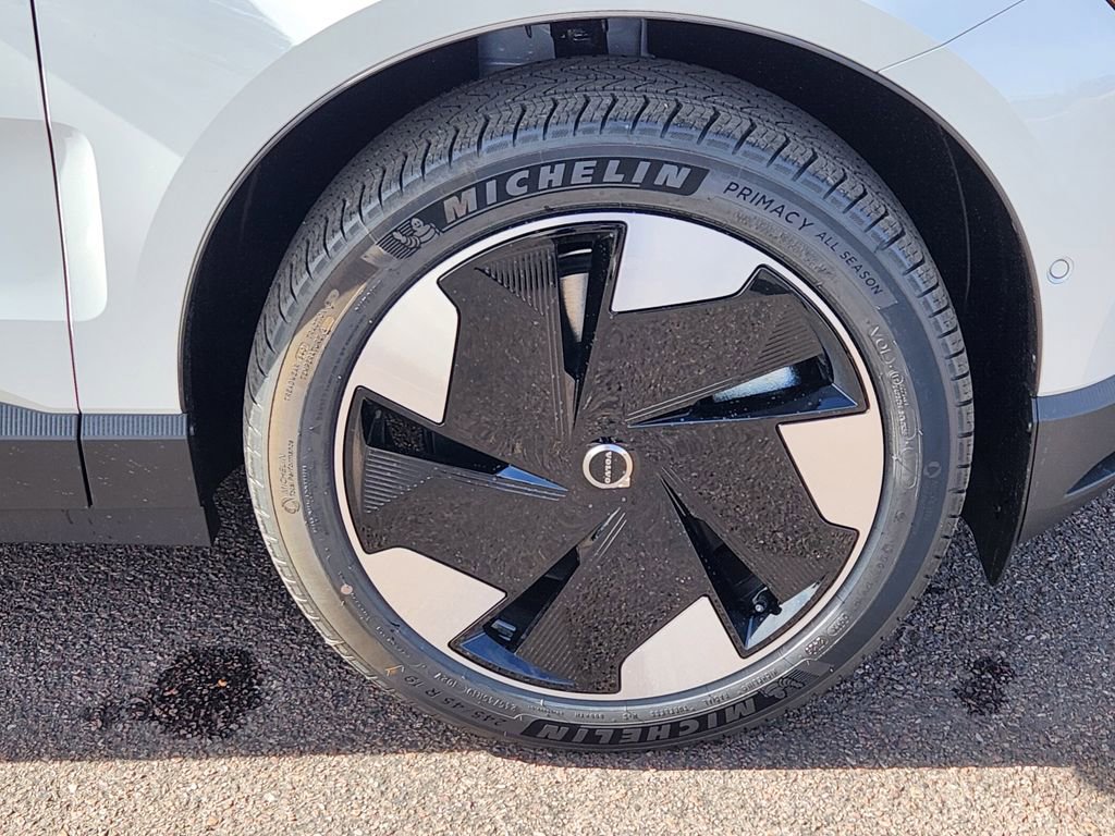 New 2026 Volvo EX30 Ultra w/ Climate Package image 29