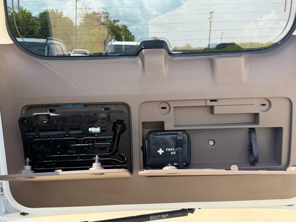 Used 2019 Lexus GX 460 Premium AWD/4WD image 34