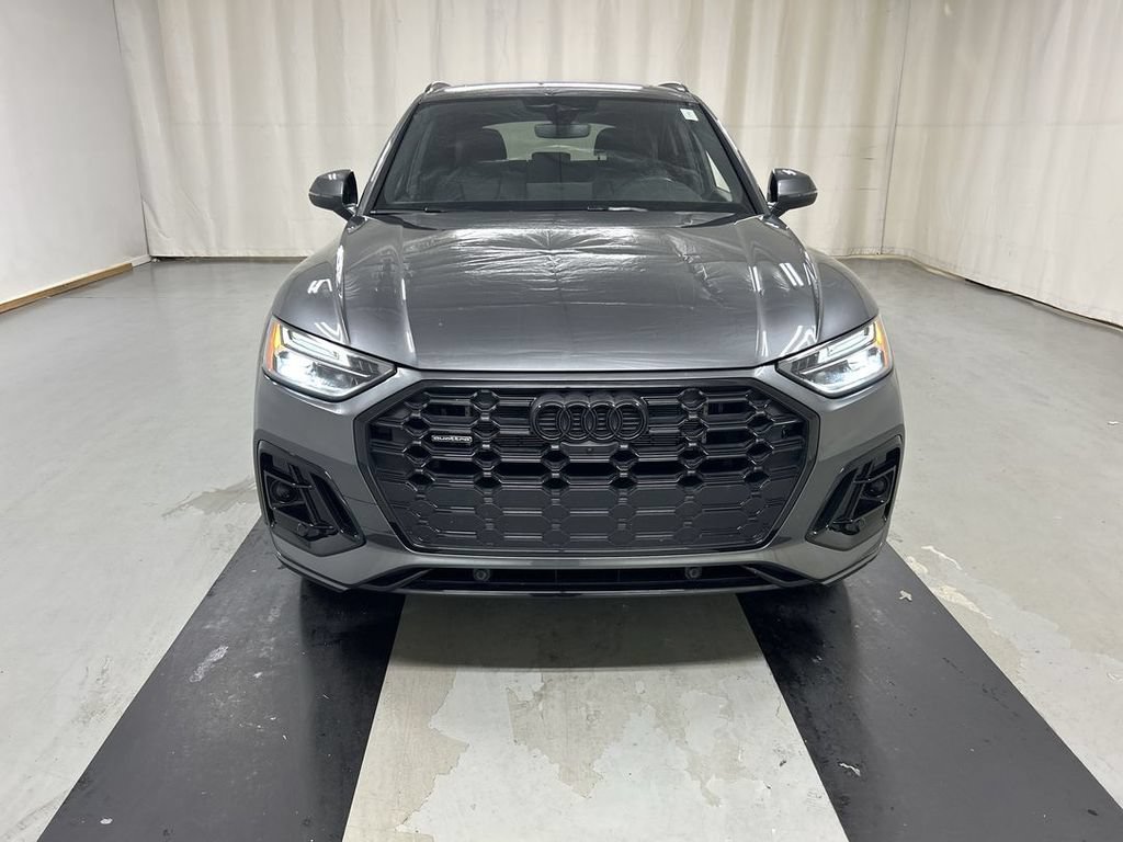 Used 2025 Audi Q5 e Premium Plus w/ Premium Plus Package AWD/4WD image 3