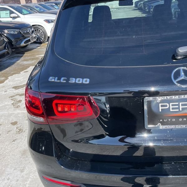 Used 2022 Mercedes-Benz GLC 300 4MATIC image 10