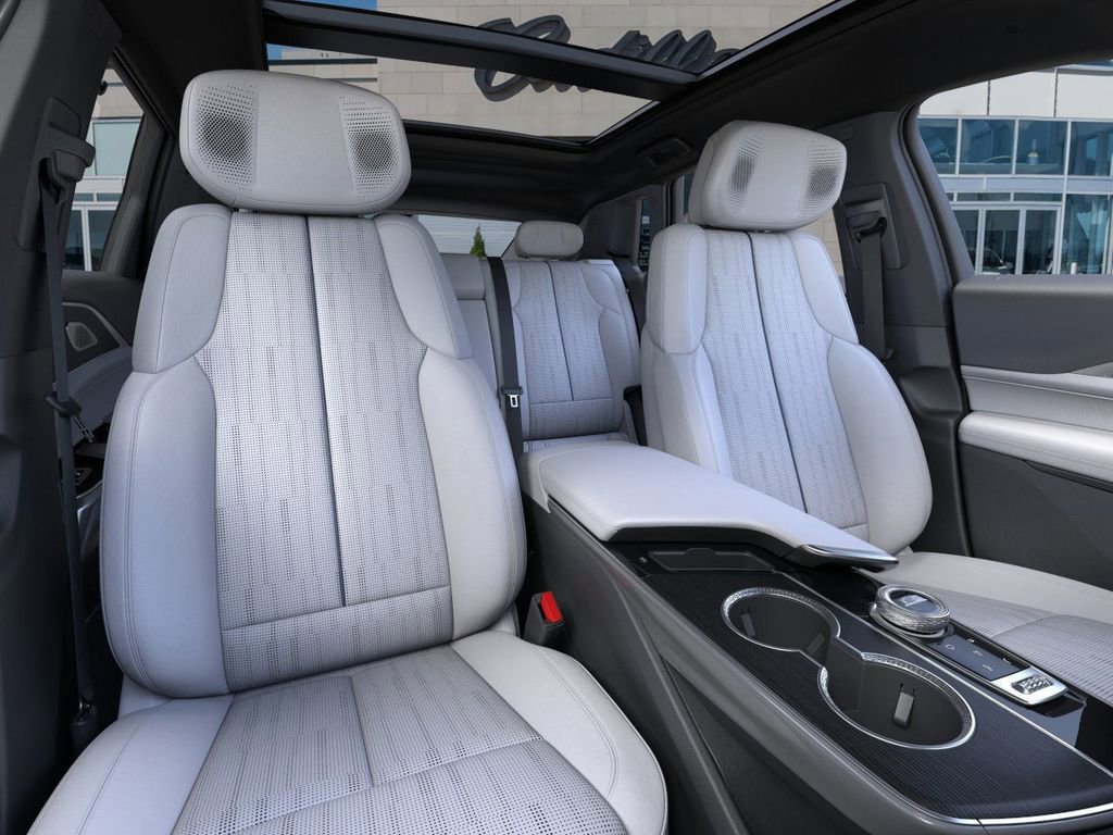 New 2025 Cadillac Lyriq Luxury image 16