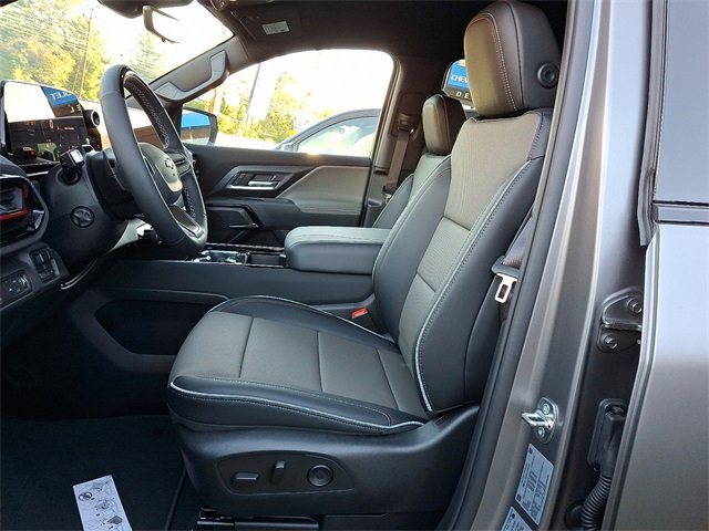 New 2026 Chevrolet Silverado EV Trail Boss image 9
