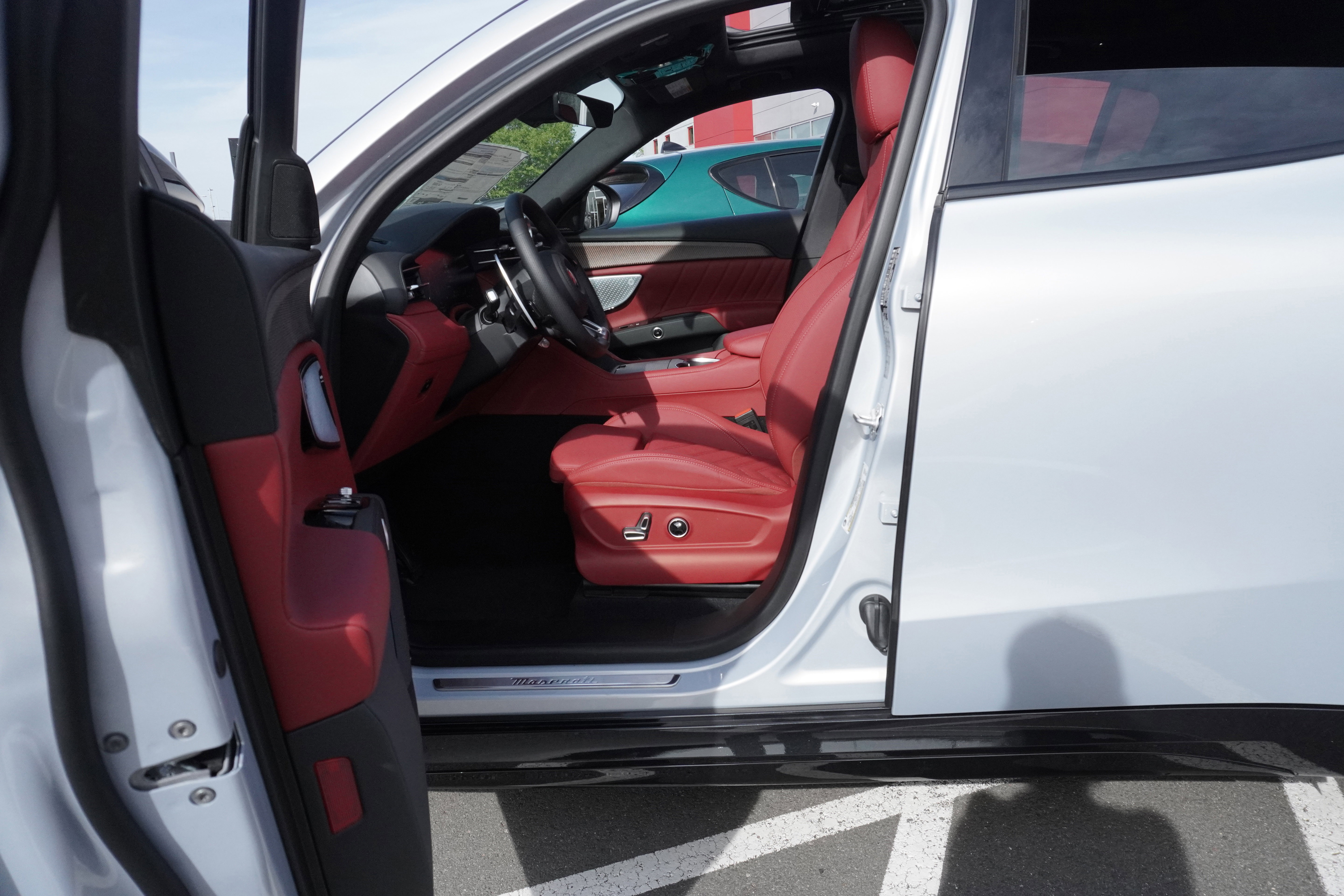 New 2025 Maserati Grecale Folgore image 17
