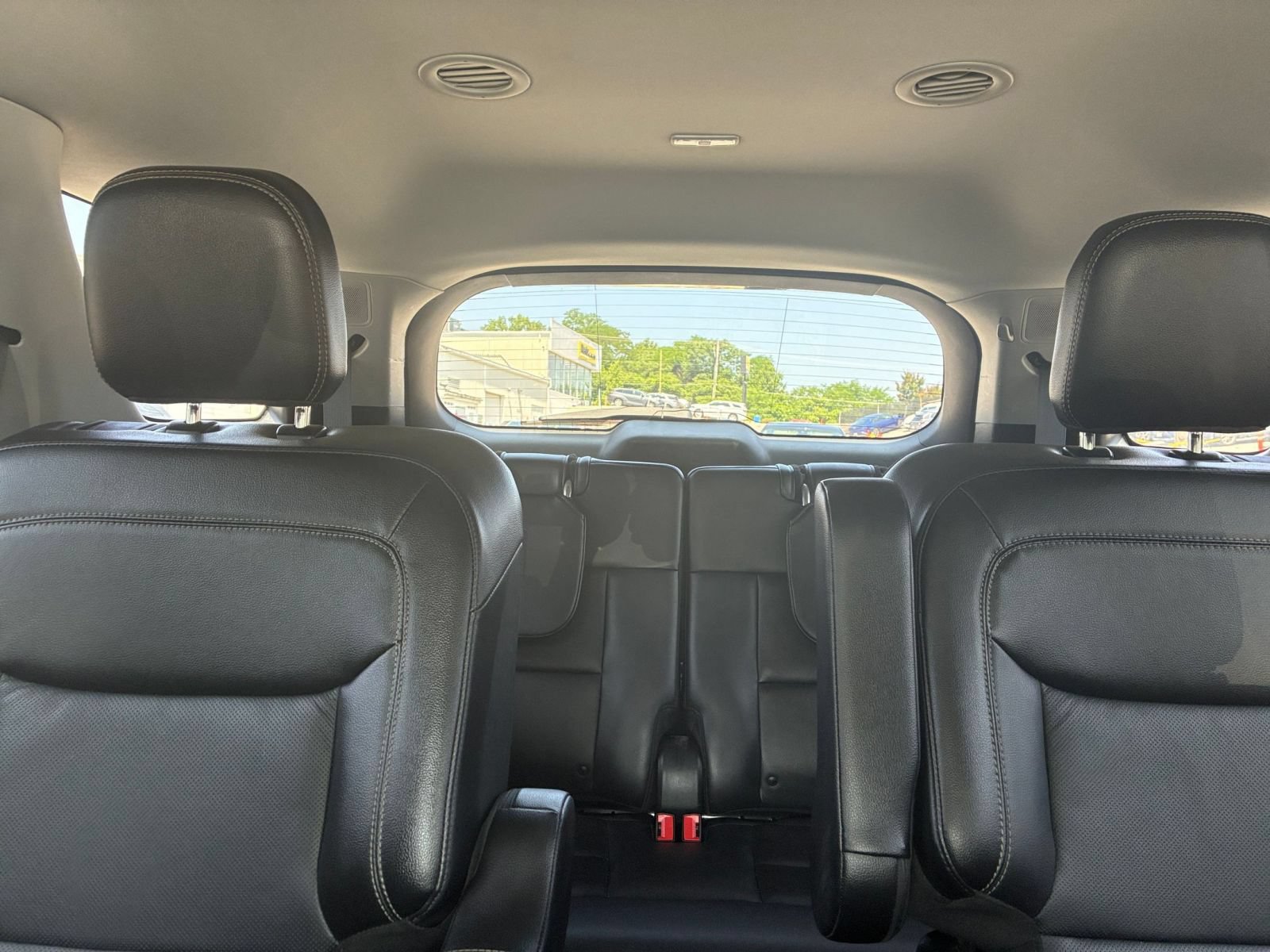 Used 2024 Ford Explorer Limited RWD image 28