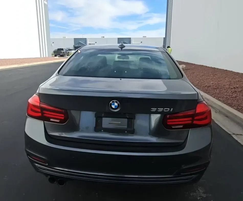 Used 2018 BMW 330i Sedan RWD image 2