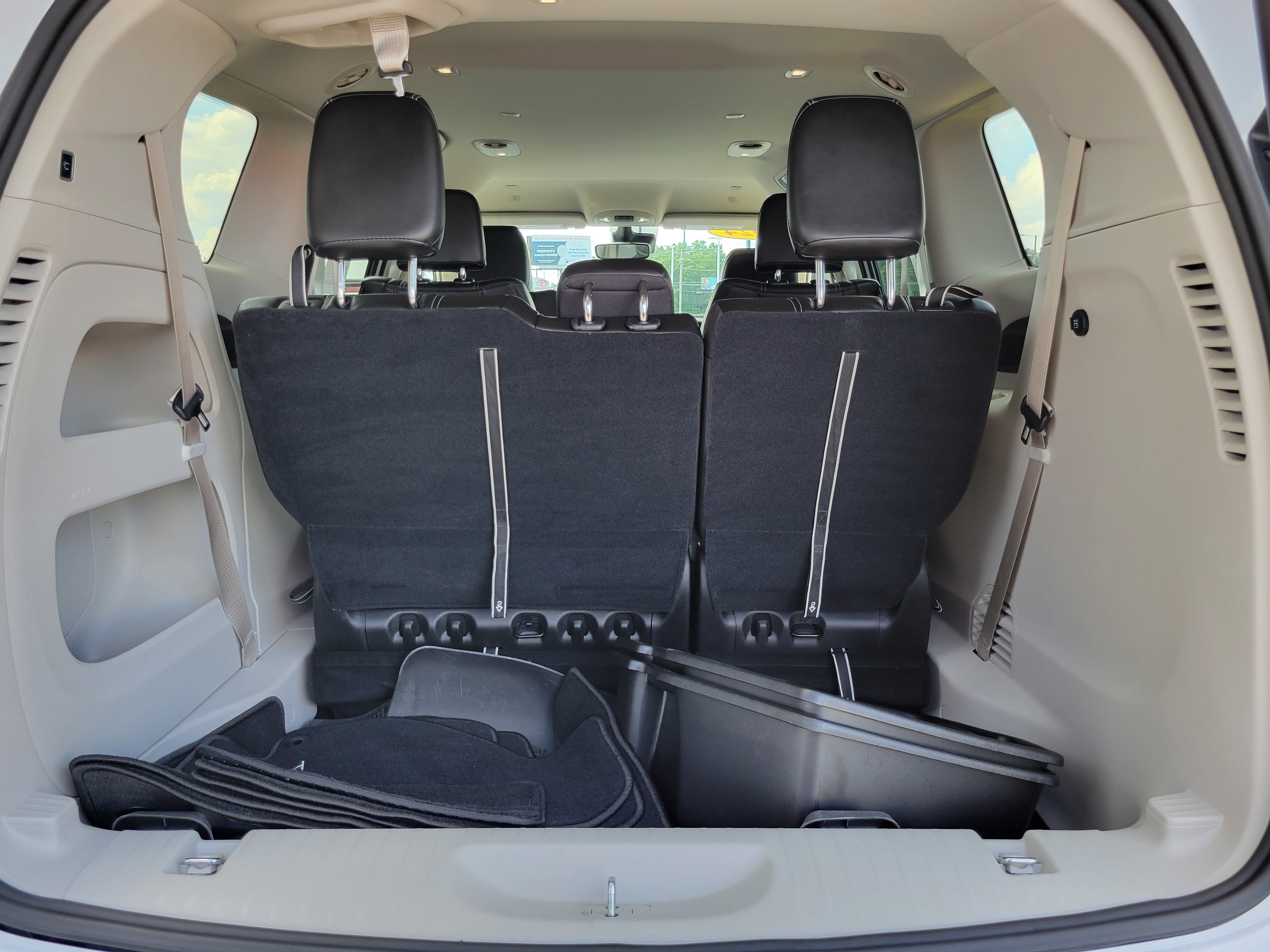 Used 2024 Chrysler Pacifica Touring-L w/ Road Tripper Package FWD image 24