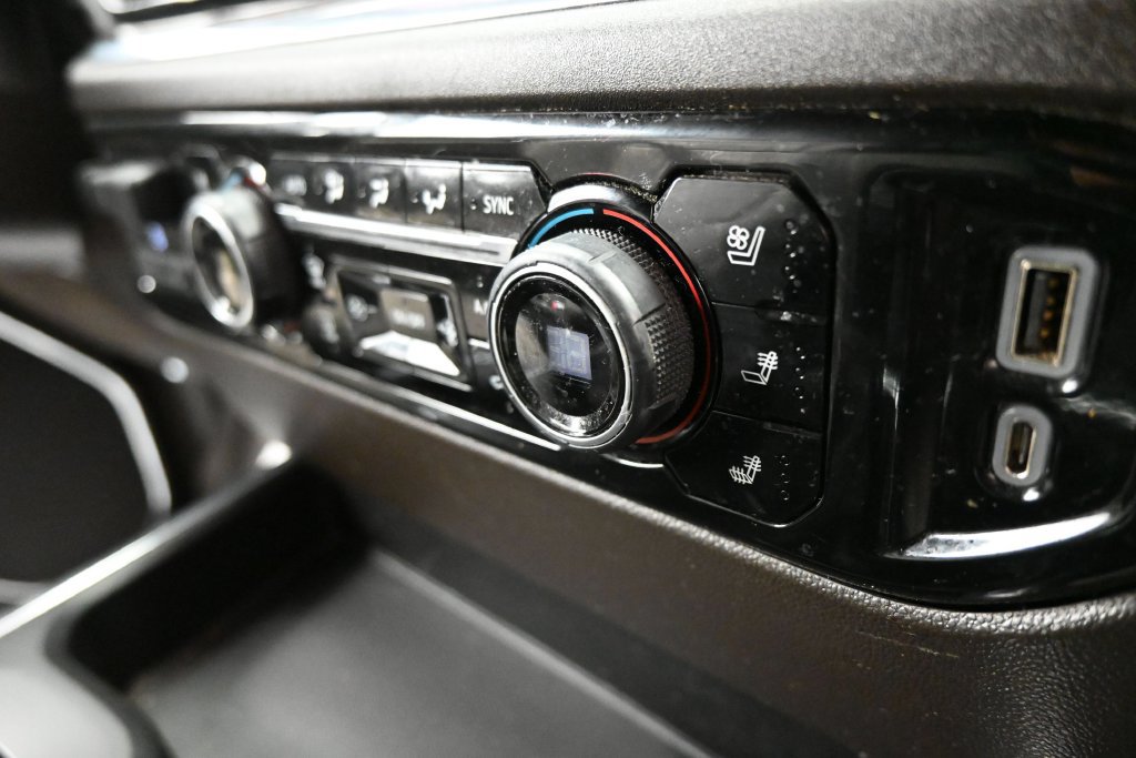 Used 2023 Chevrolet Silverado 1500 LTZ AWD/4WD image 22
