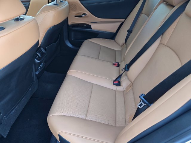 Used 2025 Lexus ES 350 w/ Premium Package FWD image 15