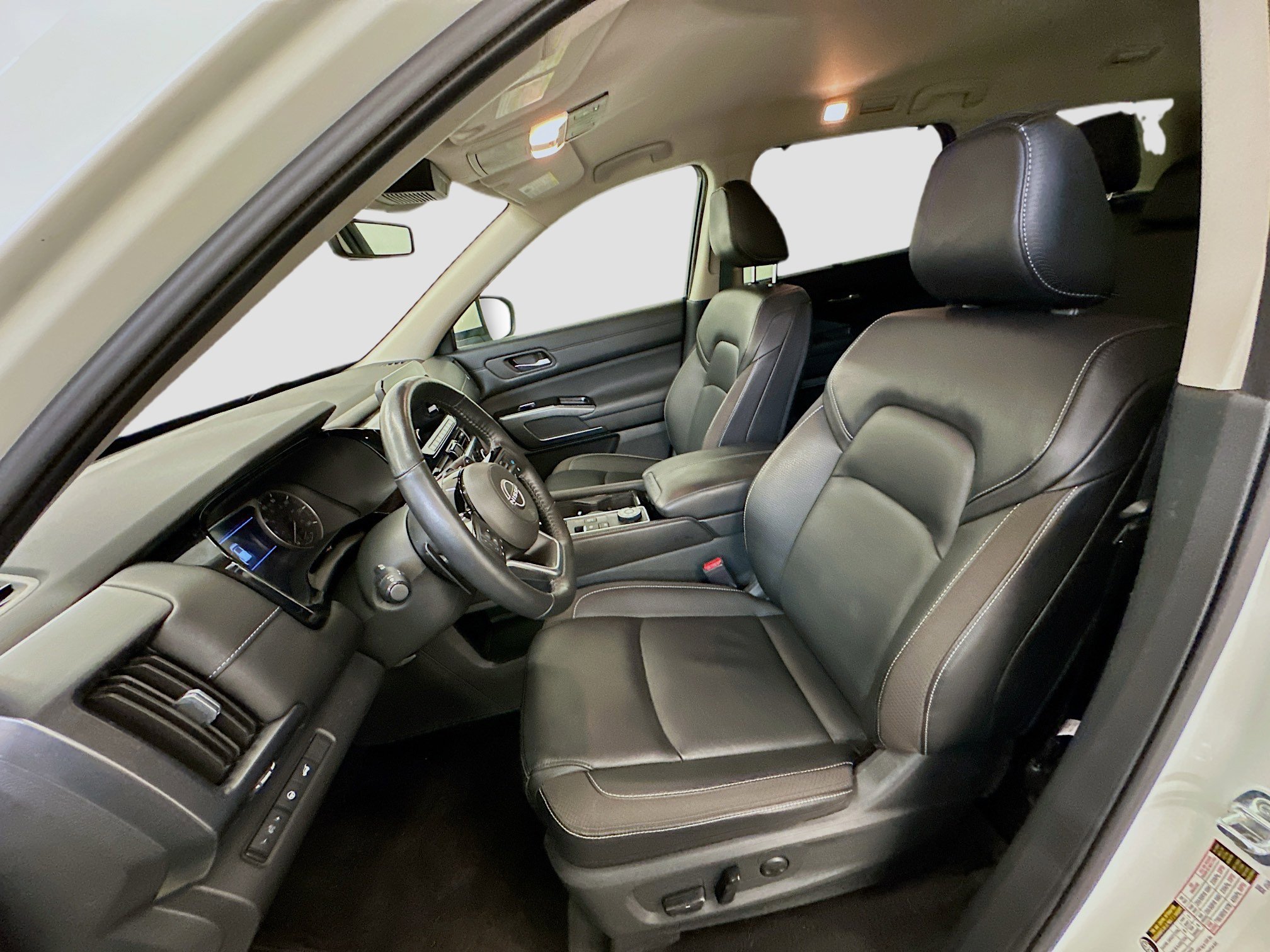 Used 2024 Nissan Pathfinder SL image 13