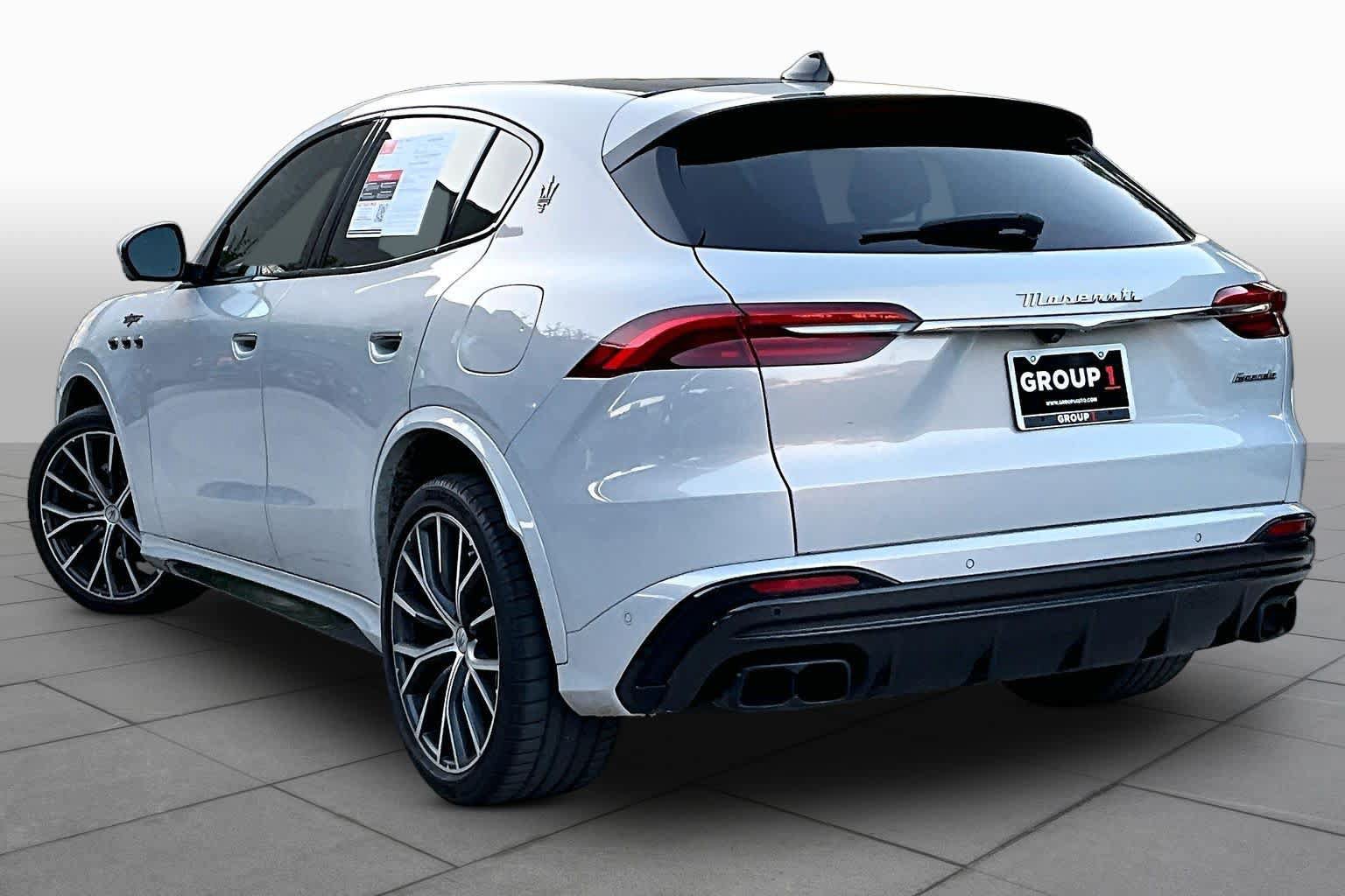 Used 2023 Maserati Grecale Trofeo AWD/4WD image 12