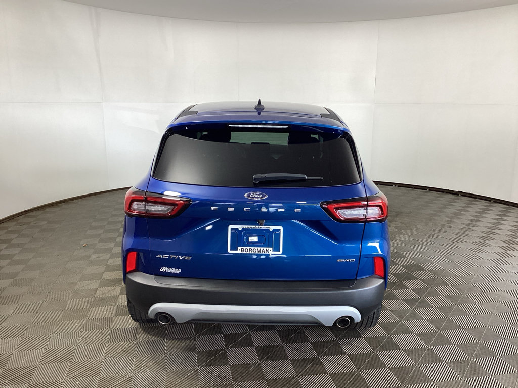 Used 2023 Ford Escape Active AWD/4WD image 3
