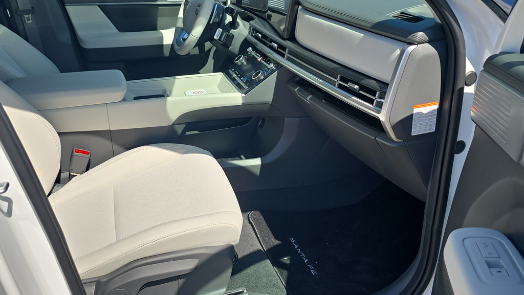 New 2026 Hyundai Santa Fe SE AWD/4WD image 12