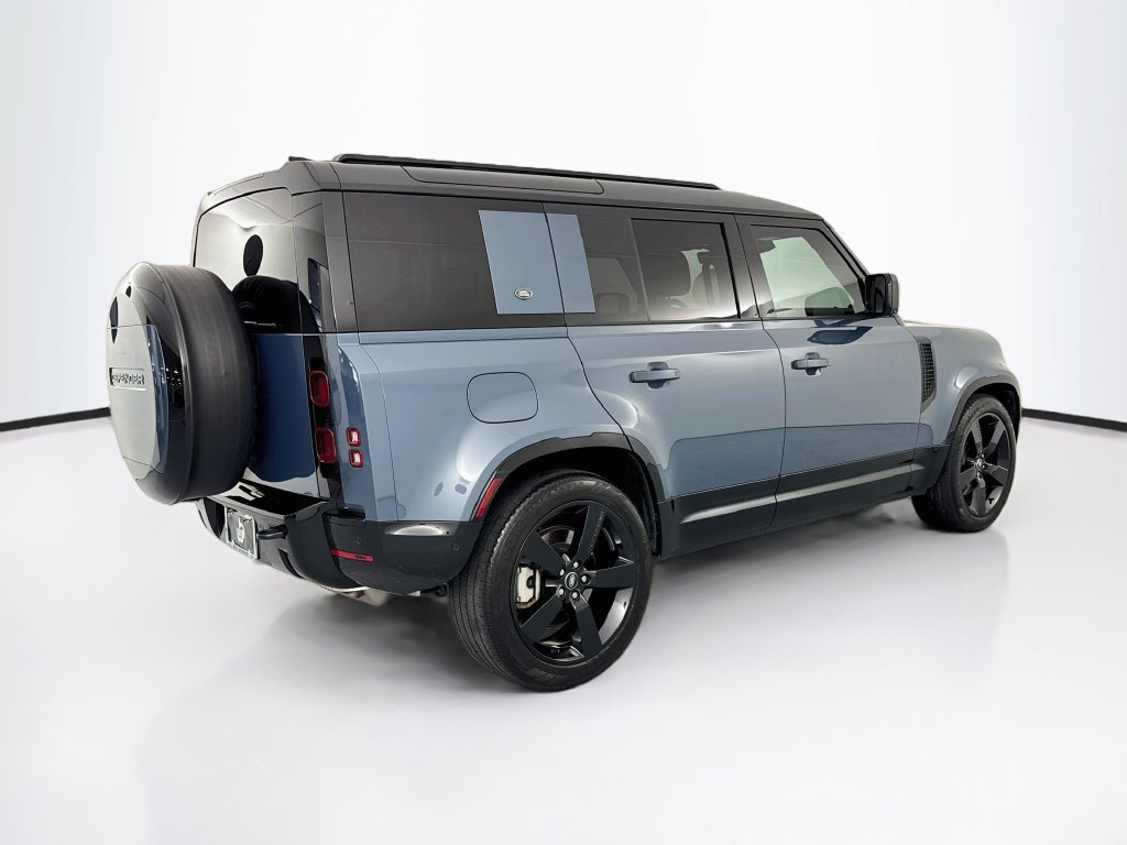 Certified 2024 Land Rover Defender 110 X-Dynamic SE AWD/4WD image 5