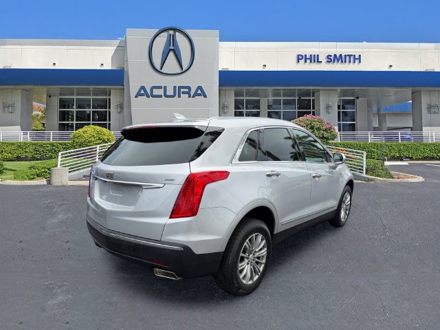 Used 2017 Cadillac XT5 Luxury FWD image 5