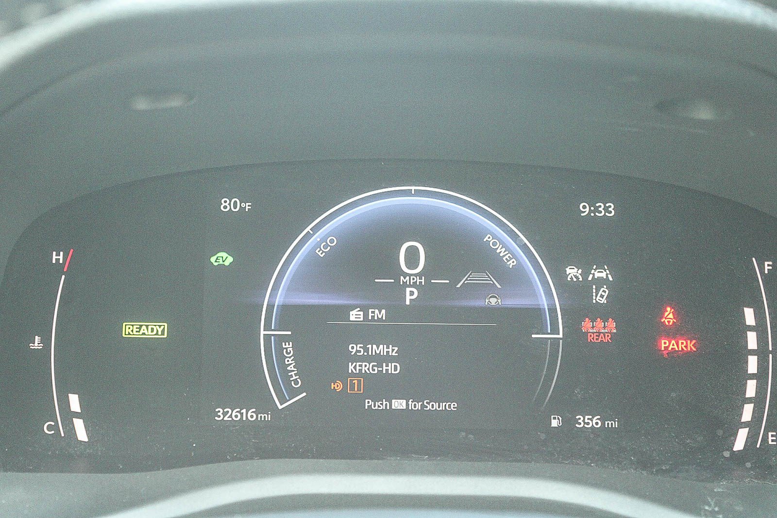 Used 2025 Toyota Camry SE w/ Convenience Package FWD image 26