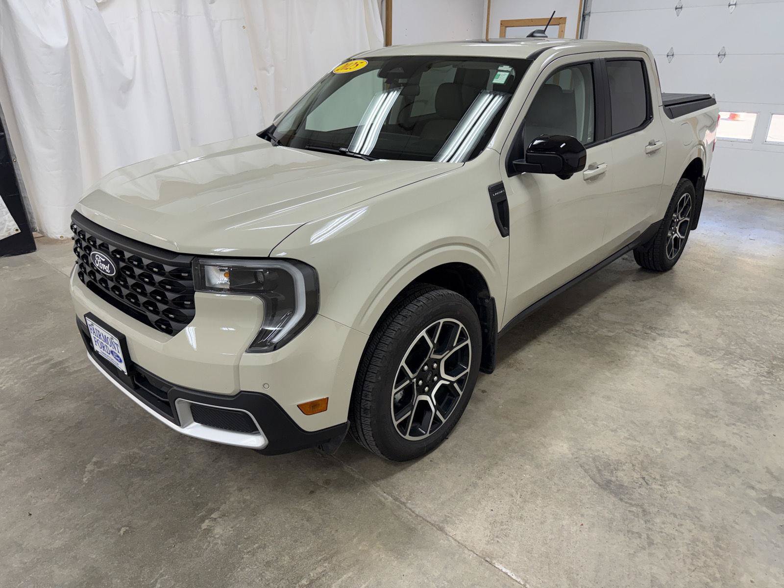 Used 2025 Ford Maverick Lariat w/ 4K Tow Package AWD/4WD image 8