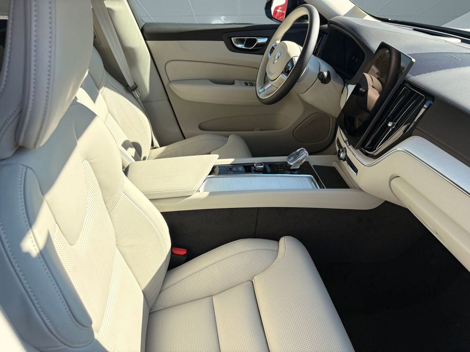 New 2026 Volvo XC60 B5 Ultra w/ Climate Package image 26