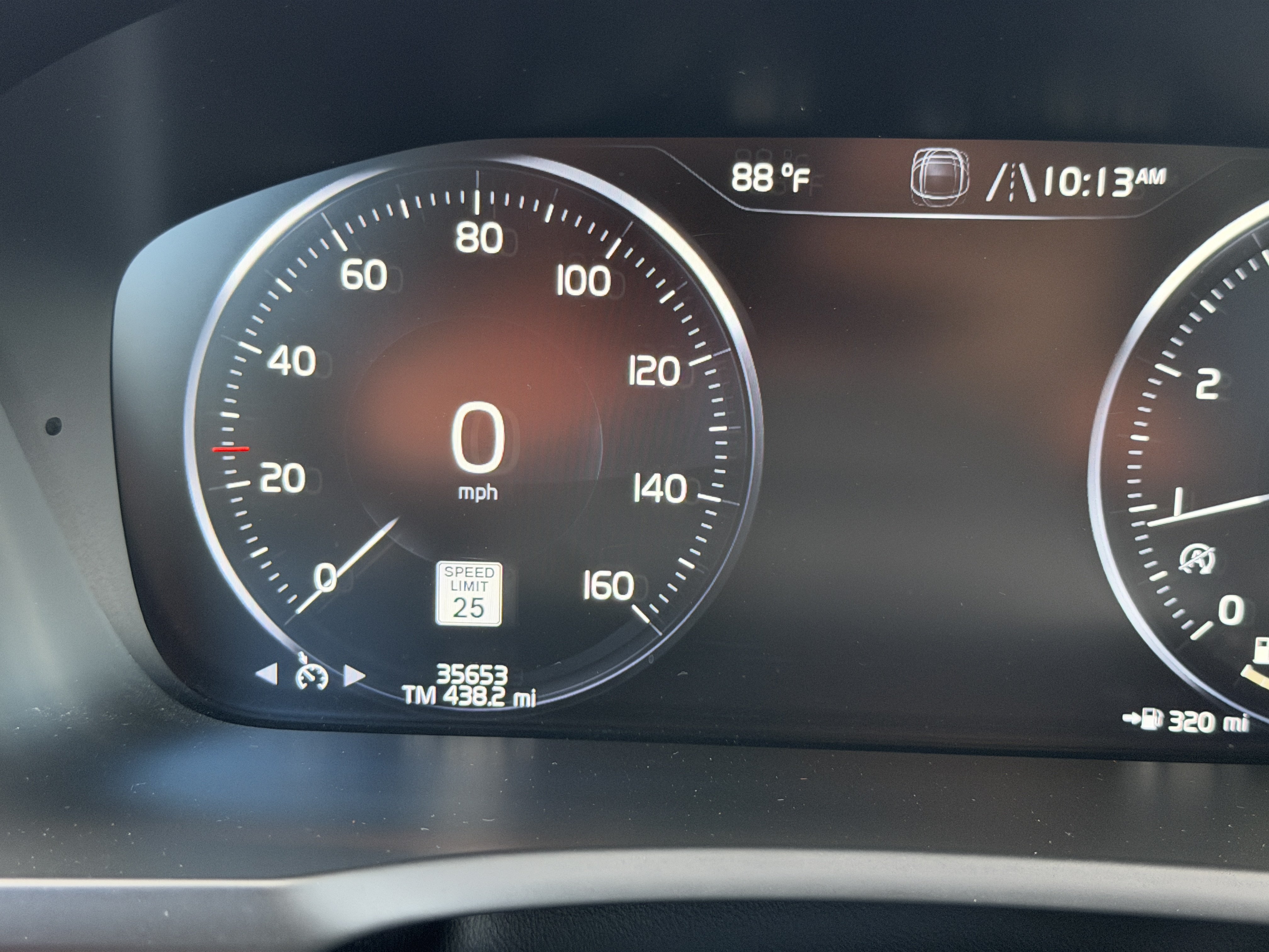 Used 2016 Volvo XC90 T6 Momentum AWD/4WD image 30