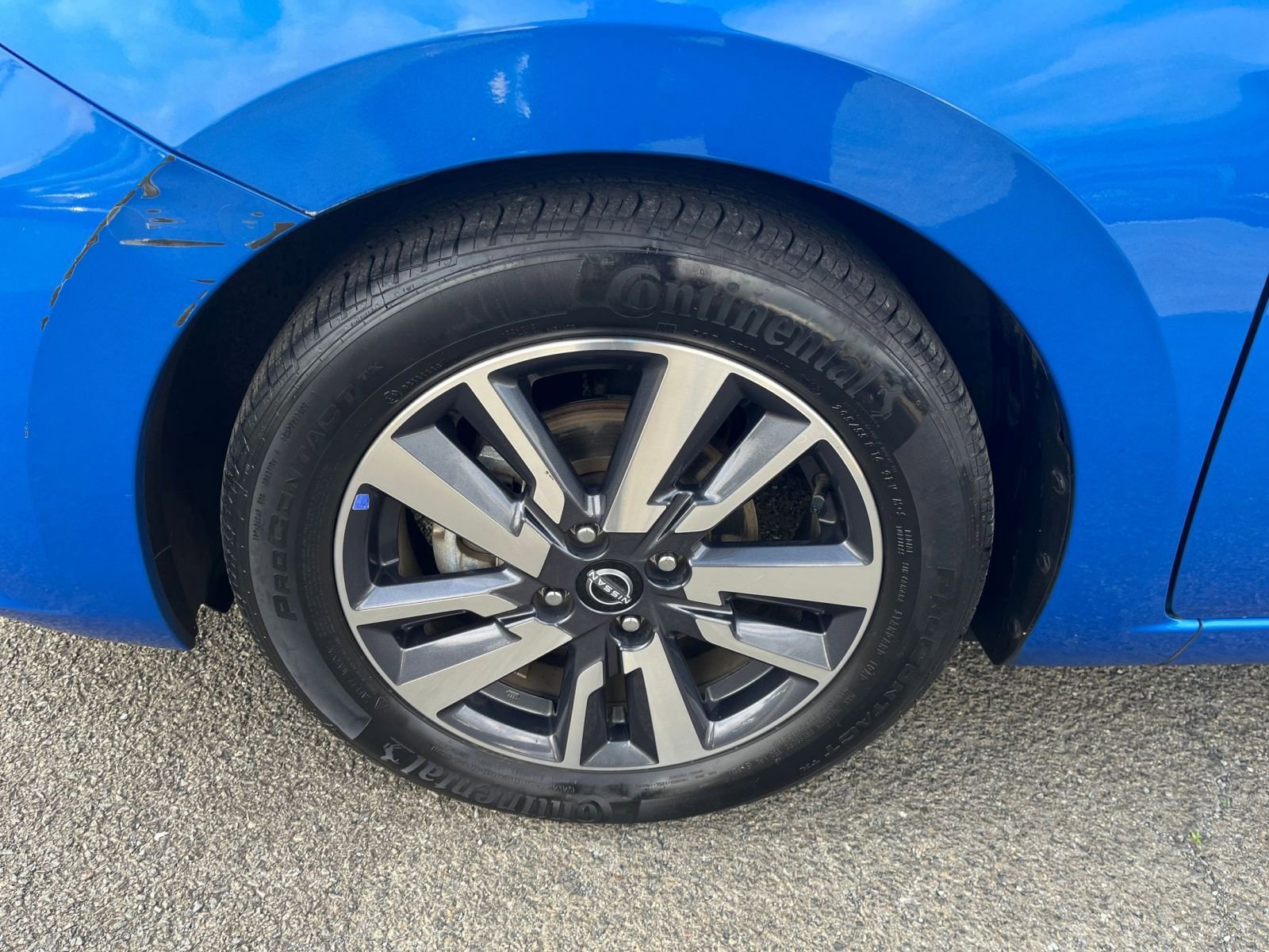 Used 2023 Nissan Versa SV image 27