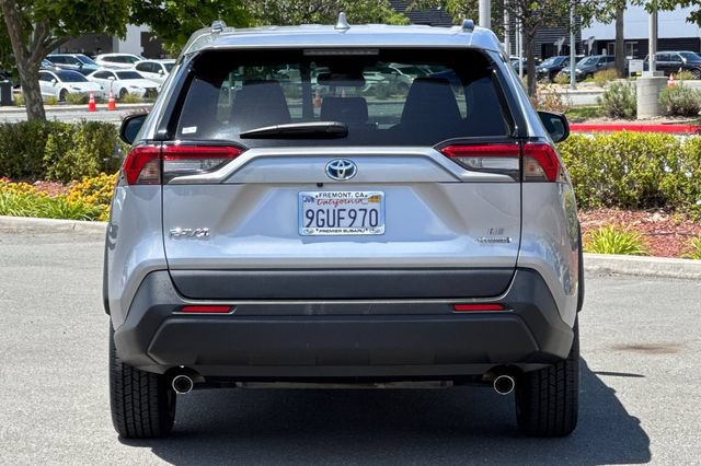 Used 2023 Toyota RAV4 LE AWD/4WD image 5