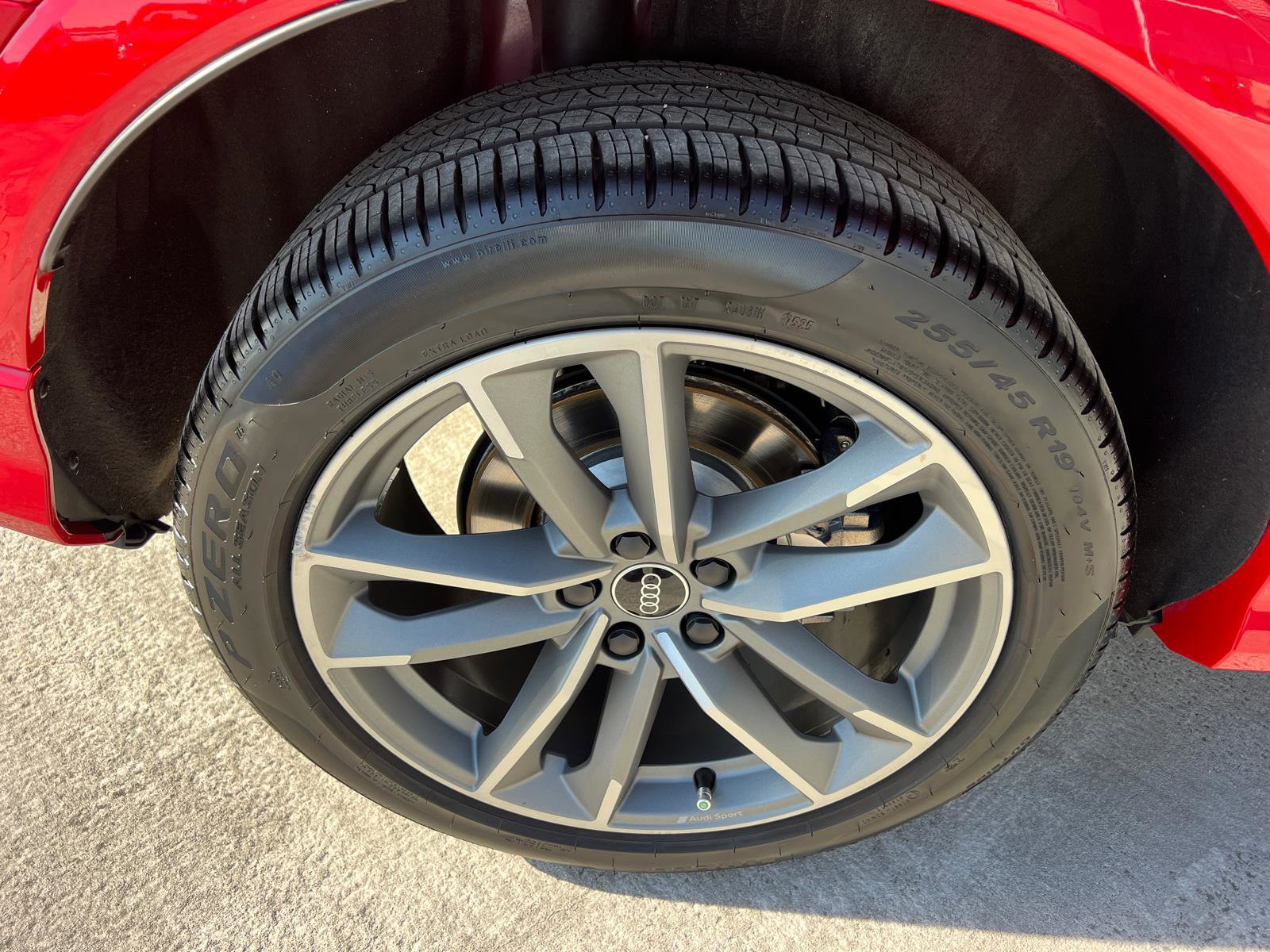 Certified 2025 Audi Q3 2.0T Premium w/ Black Optic Sport Package image 17