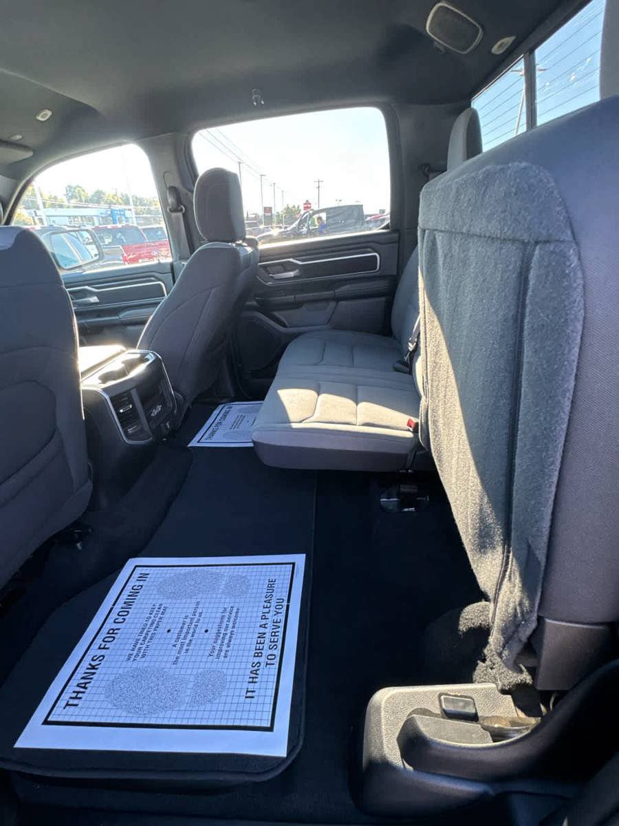 Used 2025 RAM 1500 Big Horn AWD/4WD image 29