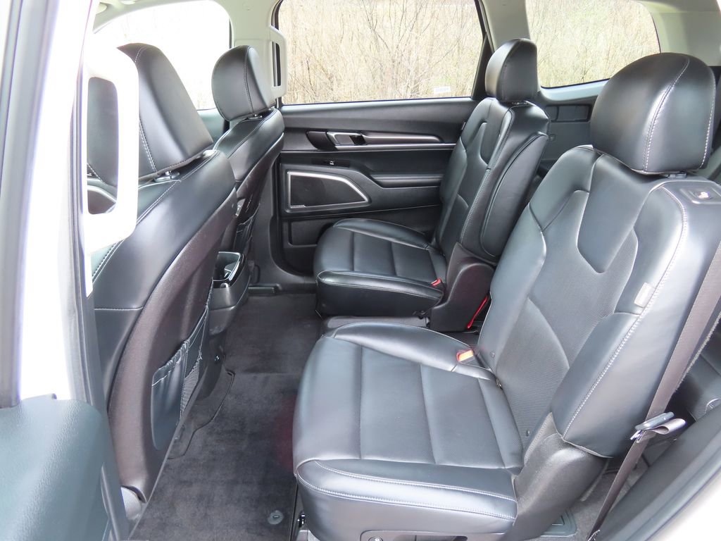 Used 2025 Kia Telluride S FWD image 25