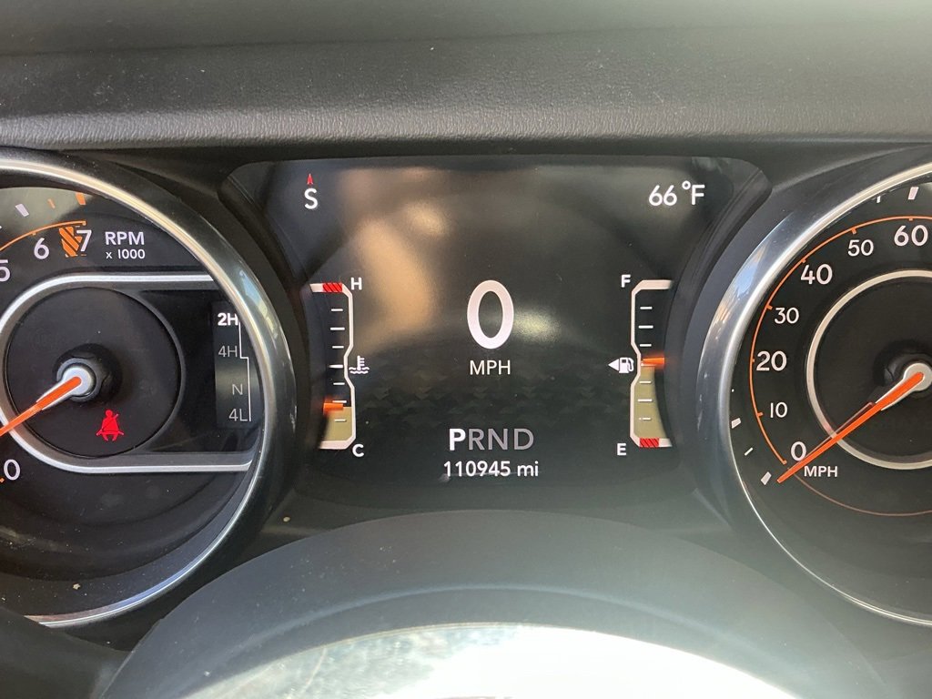 Used 2018 Jeep Wrangler Unlimited Sahara image 34