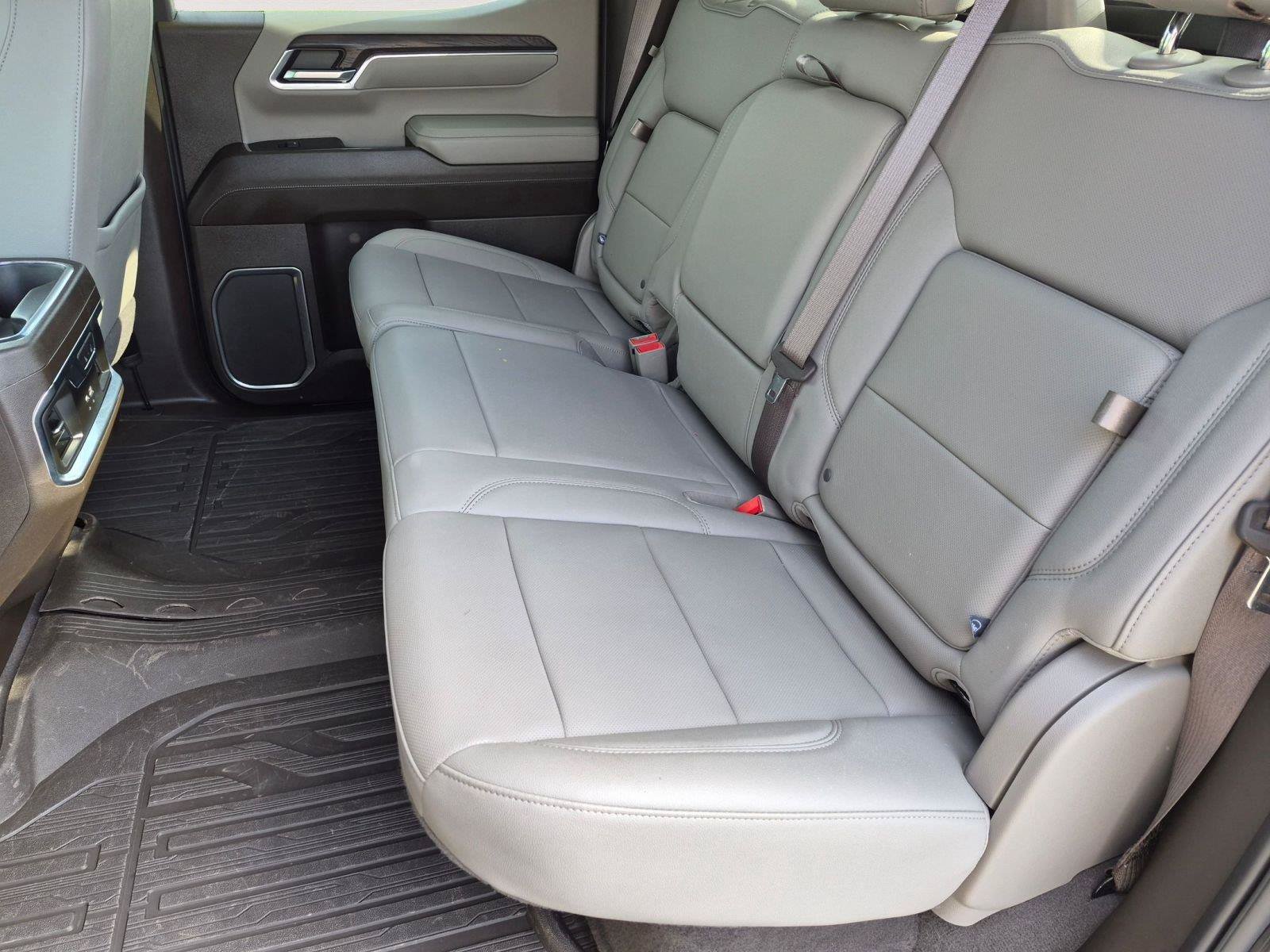 Used 2023 GMC Sierra 1500 SLT w/ SLT Premium Plus Package AWD/4WD image 15