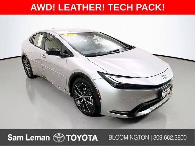 Used 2025 Toyota Prius XLE image 1