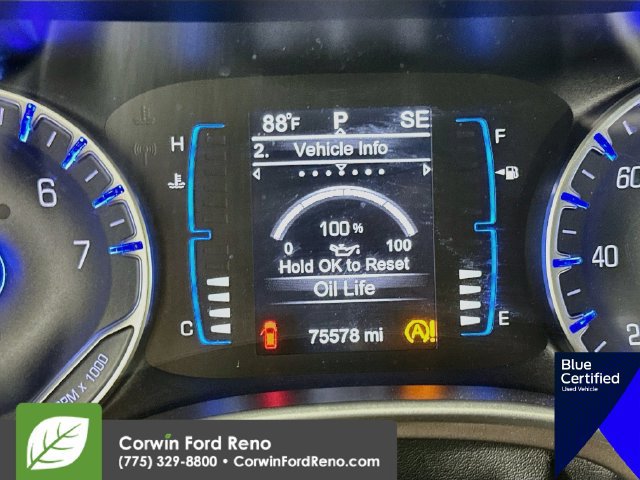 Used 2017 Chrysler Pacifica Touring-L FWD image 15