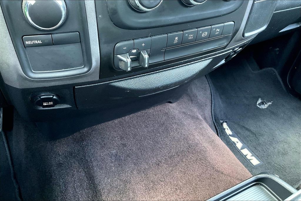 Used 2014 RAM 2500 Tradesman w/ Chrome Appearance Group AWD/4WD image 24